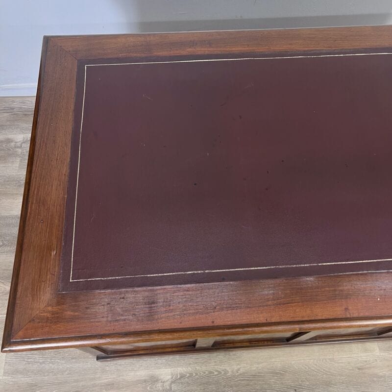 Antica scrivania scrittoio classica tavolo da ufficio in legno con piano pelle Arredamento