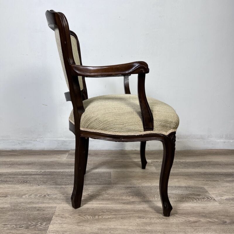 Antica sedia imbottita con braccioli poltrona poltroncina in legno noce vintage Arredamento