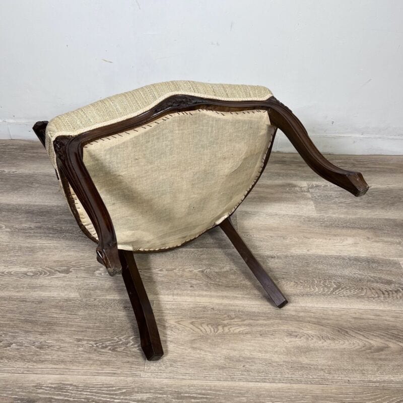 Antica sedia imbottita con braccioli poltrona poltroncina in legno noce vintage Arredamento