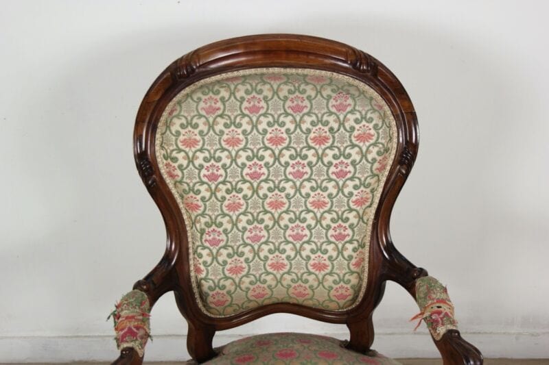 Antica sedia imbottita con braccioli poltrona poltroncina vintage in legno noce Arredamento