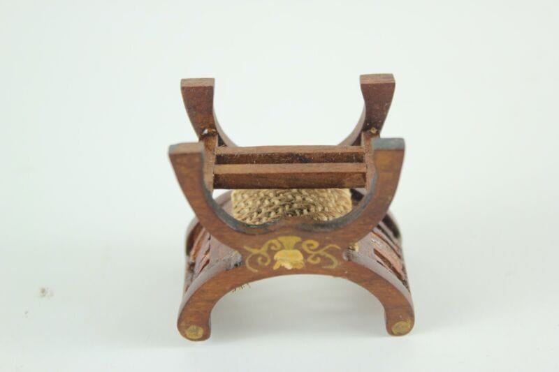 Antica sedia in miniatura legno panchetta epoca 800 per casa delle bambole 1:12 Giocattoli vintage