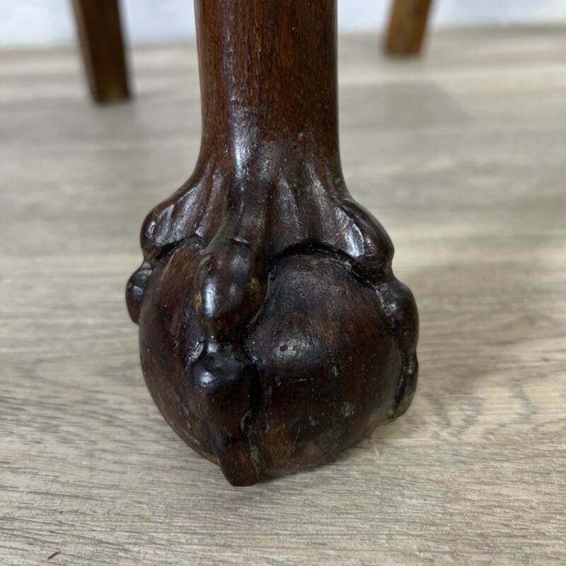 Antica Sedia in stile Chippendale in legno intagliato con tessuto Animalier Arredamento