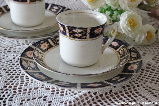ANTICA TAZZA  IN PORCELLANA BONE CHINA DA  TE' + PIATTINO DOLCE INGLESE Ceramiche e Porcellane