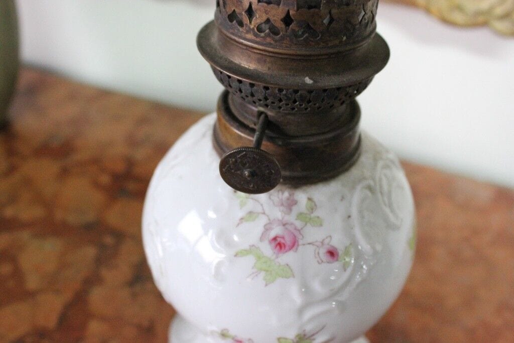 ANTICO LUME A PETROLIO IN CERAMICA H cm 48 LAMPADA D'EPOCA DA TAVOLO Lampade Appliques