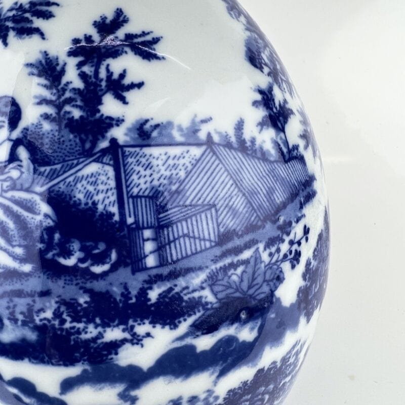 Antico Uovo in Ceramica Royal Copenhagen decoro bianco blu Stile Danese Vintage Ceramiche e Porcellane