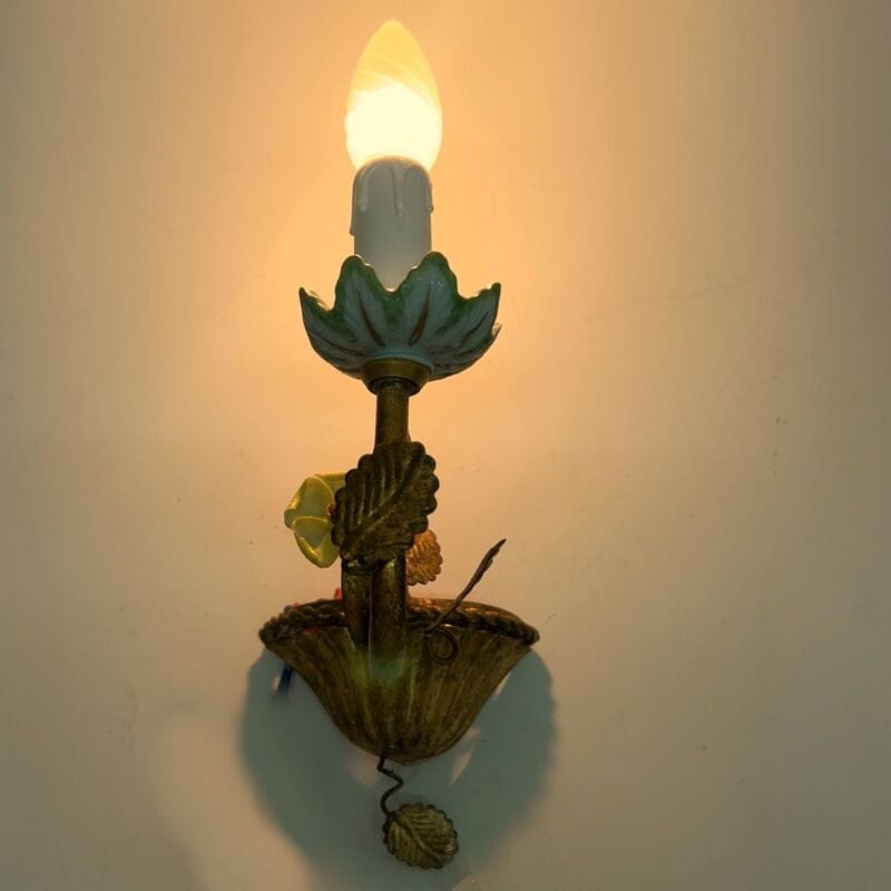 Applique antico stile liberty Lampada metallo dorato metallo oro e porcellana Lampade Appliques