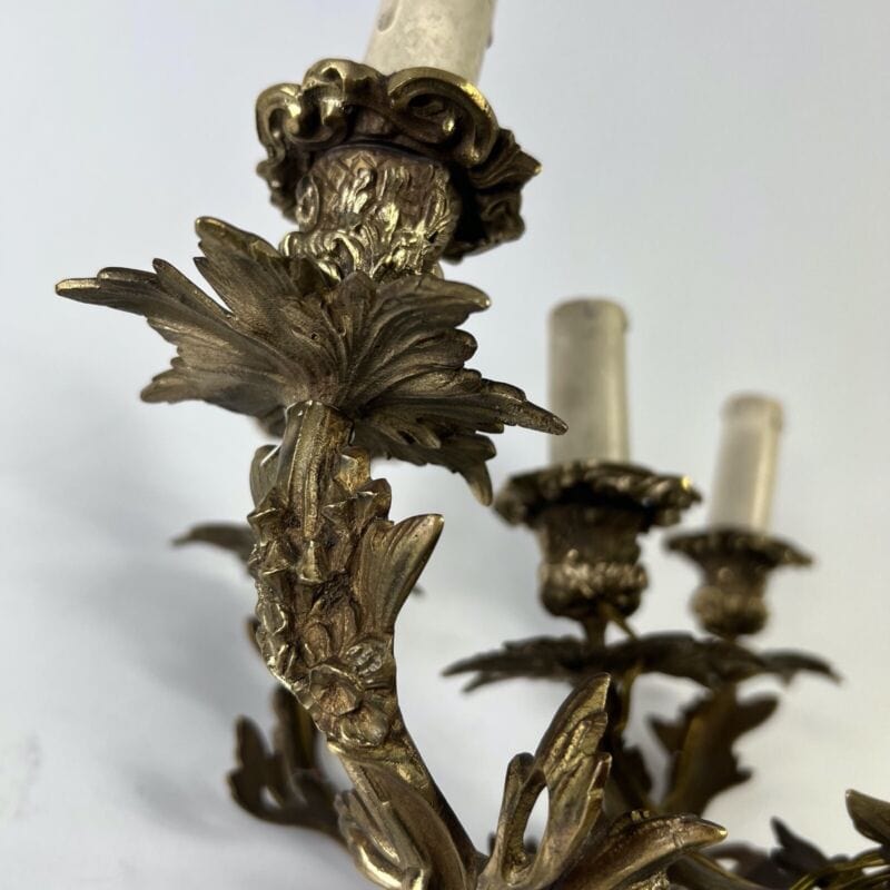 Applique antico stile Luigi XV in bronzo a quattro fiamme luci Lampada da parete Lampade Appliques