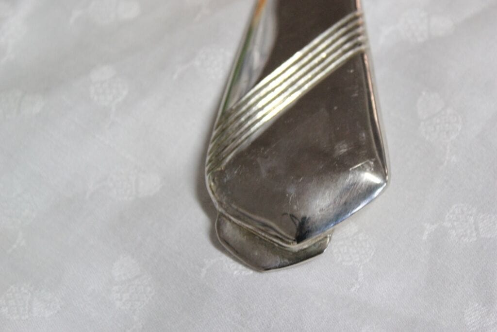 APRIBOTTIGLIA VINTAGE IN SILVER PLATE FORMA CRAVATTA / TAPPA BOTTIGLIA Cavatappi
