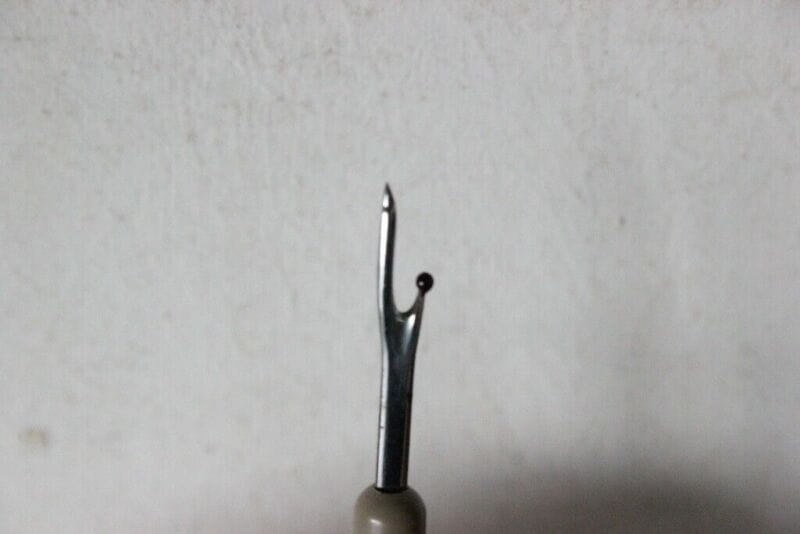 ARNESI VINTAGE DA CUCITO SINGER + DUE AGHI PER MATERASSO Attrezzi e Strumenti