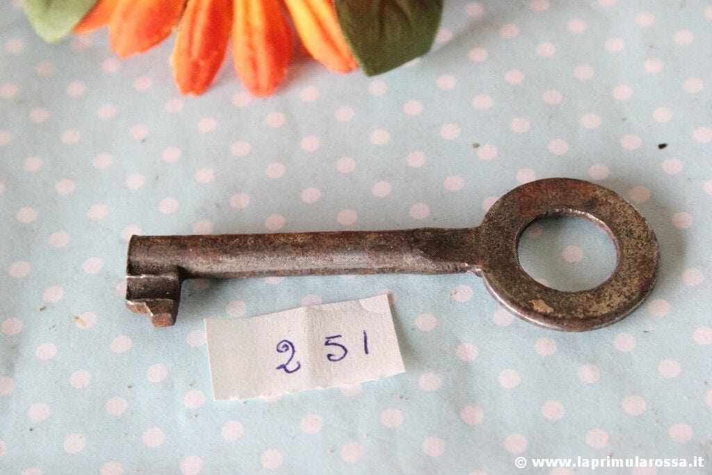 art. 251 - CHIAVE D'EPOCA IN FERRO x MOBILE L.cm 6,7 - FERRAMENTA VINTAGE KEY Restauro