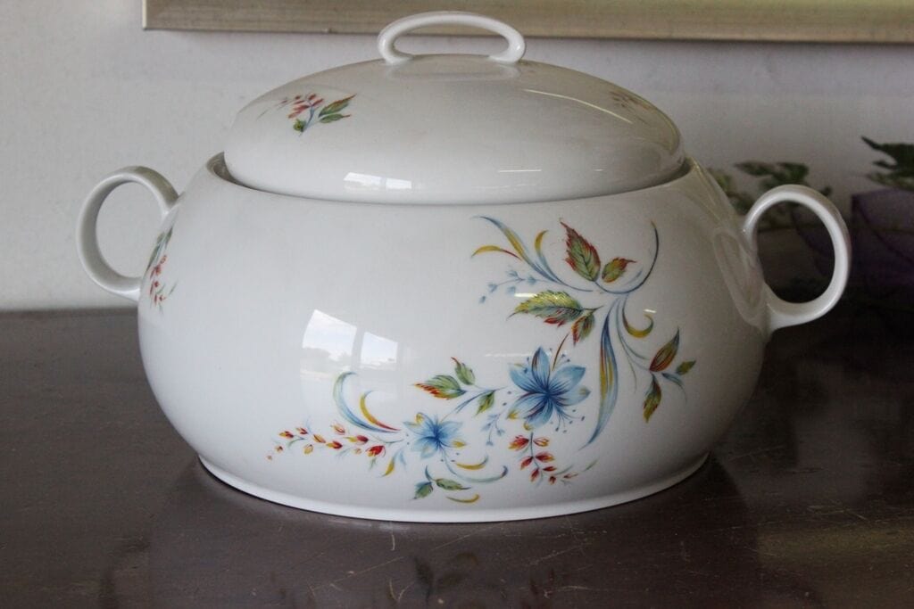 BELLISSIMA ZUPPIERA ANNI '70 IN CERAMICA / LEGUMIERA / VINTAGE BAVARIA TUREEN Ceramiche e Porcellane