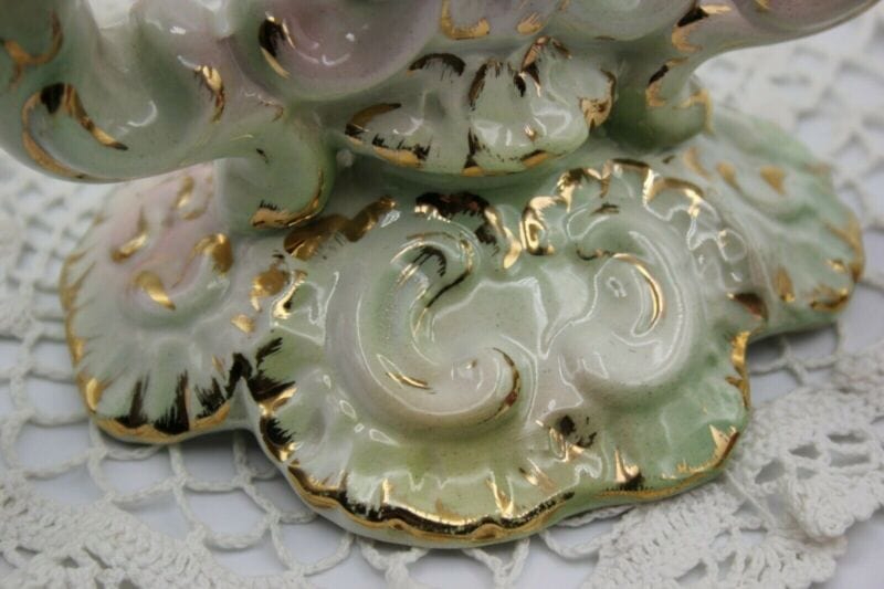 CANDELABRO ANTICO IN CERAMICA CANDELIERE A DUE FIAMME VINTAGE CHERUBINO PUTTI Ceramiche e Porcellane