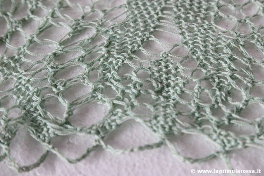 CENTRINO VINTAGE IN FILO COTONE VERDE LAVORATO A MANO AI FERRI d.cm 30 - CENTRO Corredo Pizzi e Tessuti