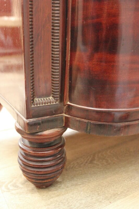 Comò cassettone antico 800 bombato stile inglese stile mobile in legno di mogano Arredamento