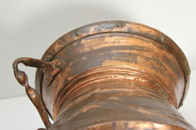 Conca antica in rame concone vecchia anfora d'epoca con manici vaso portafiori Ottone