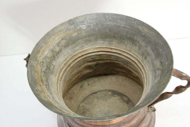 Conca antica in rame concone vecchia anfora d'epoca con manici vaso portafiori Ottone