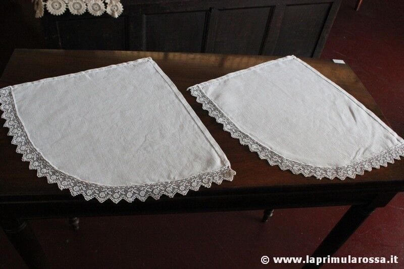 COPPIA DI CENTRI D'EPOCA IN LINO CON PIZZO - CENTRINO TRIANGOLARE VINTAGE Corredo Pizzi e Tessuti