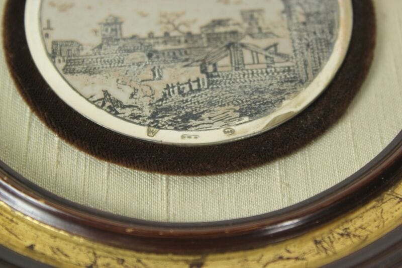 Coppia di quadri quadretti incisione su argento 800 in miniatura vintage rotondi Quadri