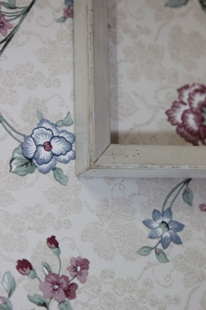 CORNICE VINTAGE DA PARETE IN LEGNO LACCATO BIANCO STILE SHABBY CHIC CM 27 X 22 Vintage