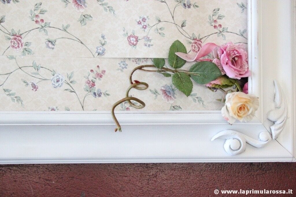 CORNICE VINTAGE IN LEGNO DIPINTA DI BIANCA STILE SHABBY CON INTAGLI cm70X80 Complementi d'arredo