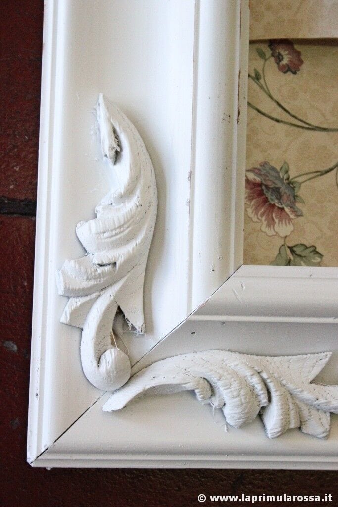 CORNICE VINTAGE IN LEGNO DIPINTA DI BIANCA STILE SHABBY CON INTAGLI cm70X80 Complementi d'arredo
