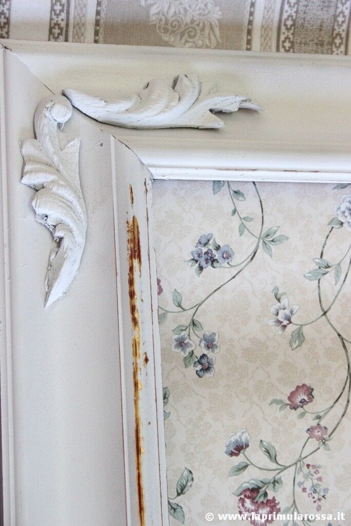 CORNICE VINTAGE IN LEGNO DIPINTA DI BIANCA STILE SHABBY CON INTAGLI cm70X80 Complementi d'arredo