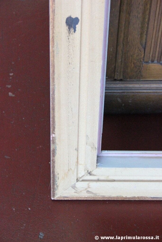 CORNICE VINTAGE IN LEGNO DIPINTA DI BIANCA STILE SHABBY CON INTAGLI cm70X80 Complementi d'arredo