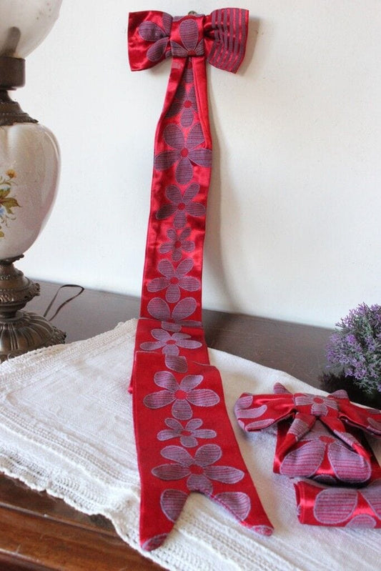 CRAVATTA DECORATIVA VINTAGE IN STOFFA PER PARETE - FIOCCO DA PARETE H cm 113 Corredo Pizzi e Tessuti