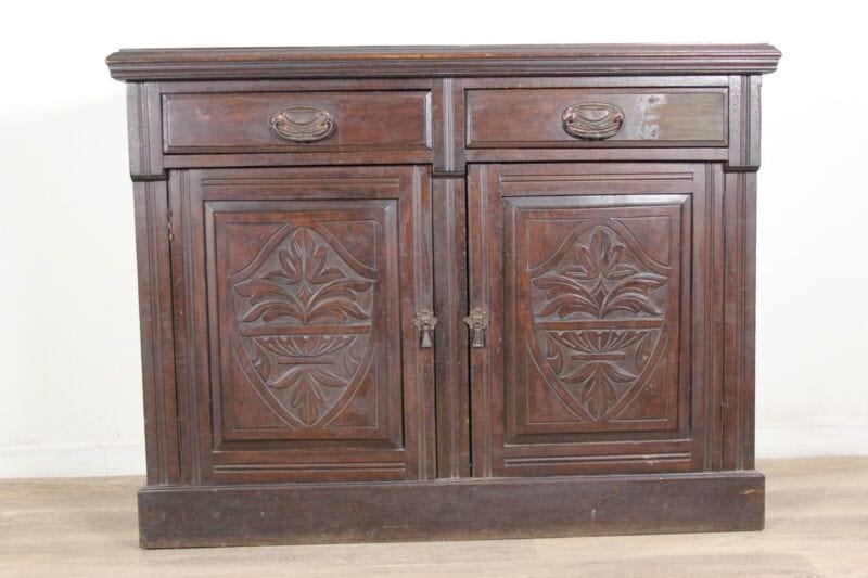 Credenza servante antica mobile intagliato in legno di noce d'epoca inglese Arredamento