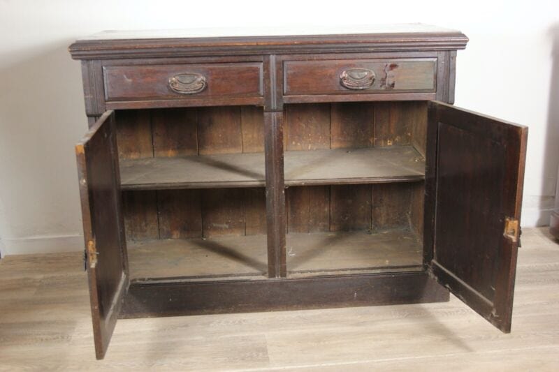 Credenza servante antica mobile intagliato in legno di noce d'epoca inglese Arredamento