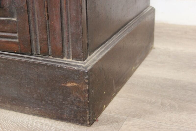 Credenza servante antica mobile intagliato in legno di noce d'epoca inglese Arredamento