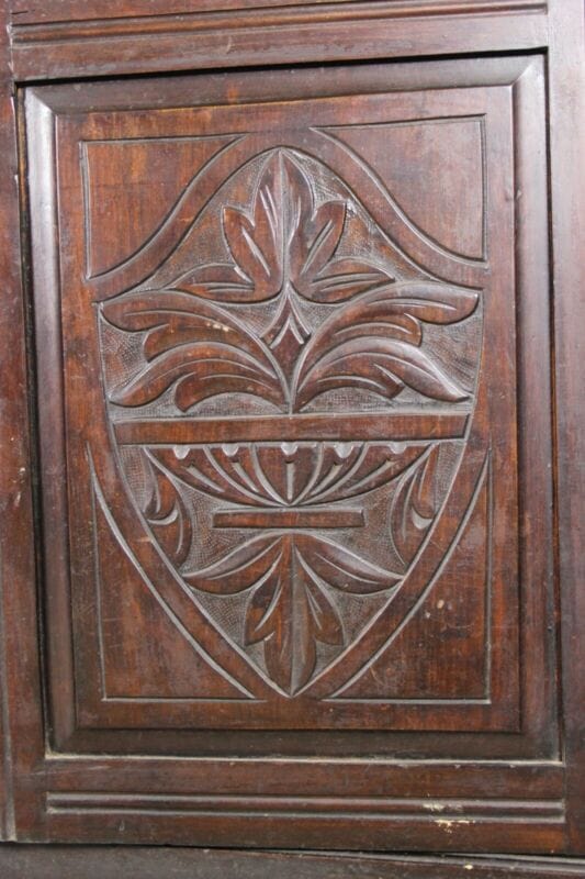 Credenza servante antica mobile intagliato in legno di noce d'epoca inglese Arredamento