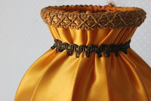 D3 - PARALUME VINTAGE IN STOFFA h cm 13 GIALLO ORO PER ABAT JOUR / APPLIQUE Lampade Appliques