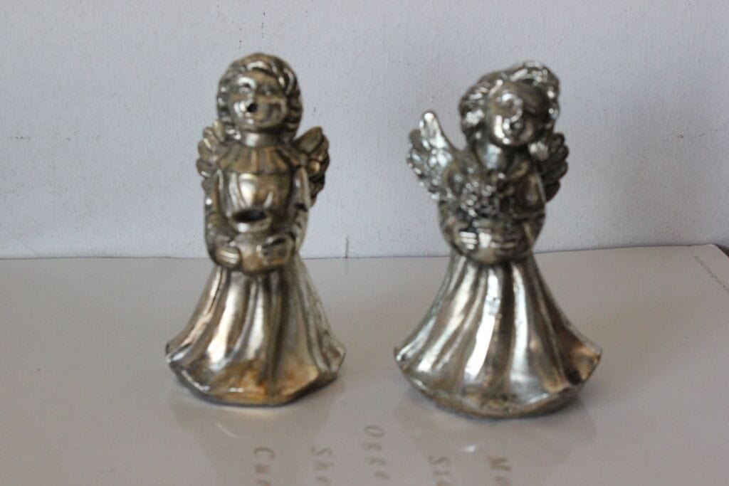 DUE ANGELI VINTAGE LAMINATI ARGENTO H CM 9,5 ANGIOLETTO COPPIA CHERUBINI Sheffield & Argento