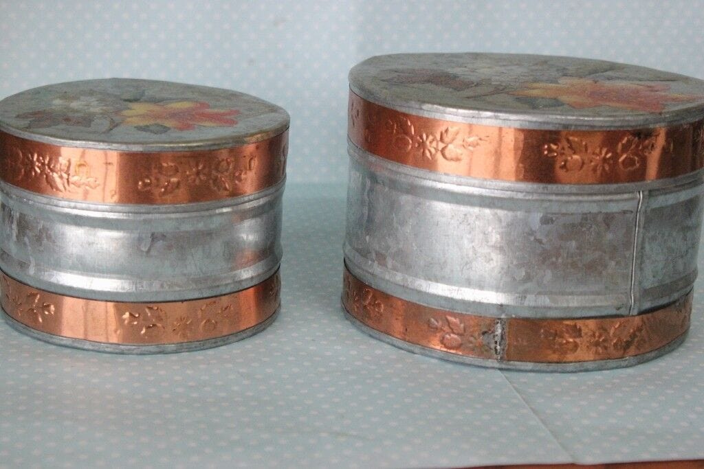 DUE SCATOLE VINTAGE IN LATTA - TWO TIN BOXES Pubblicità vintage