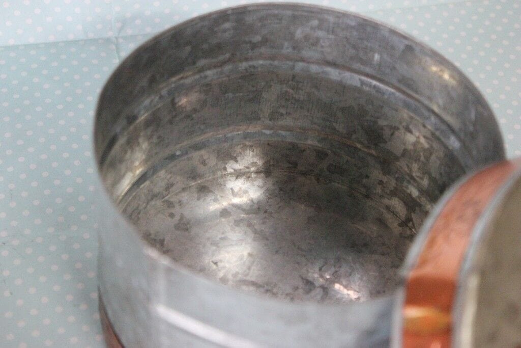 DUE SCATOLE VINTAGE IN LATTA - TWO TIN BOXES Pubblicità vintage