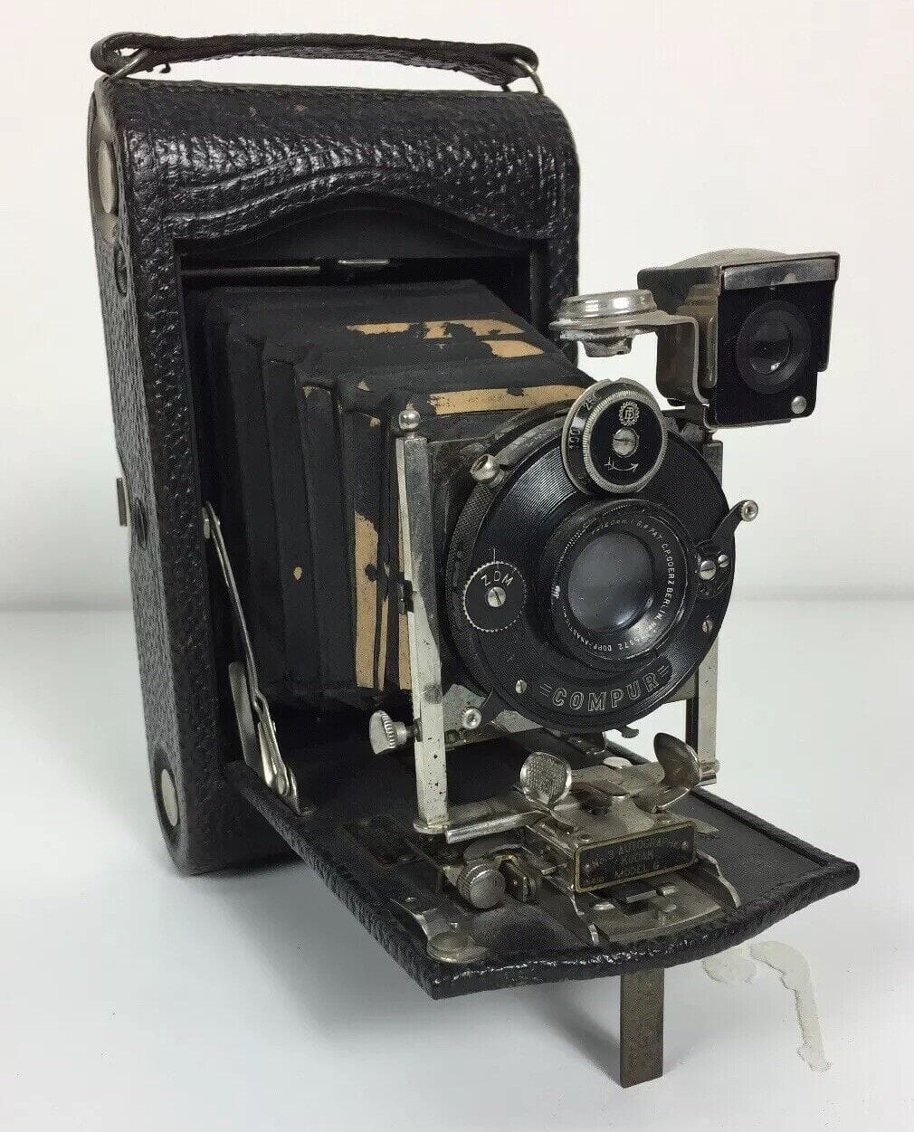 Cinepresa Istantanea Kodak Vintage Degli Anni '70 Immagine Editoriale -  Immagine di fotocamera, tecnologia: 207741395