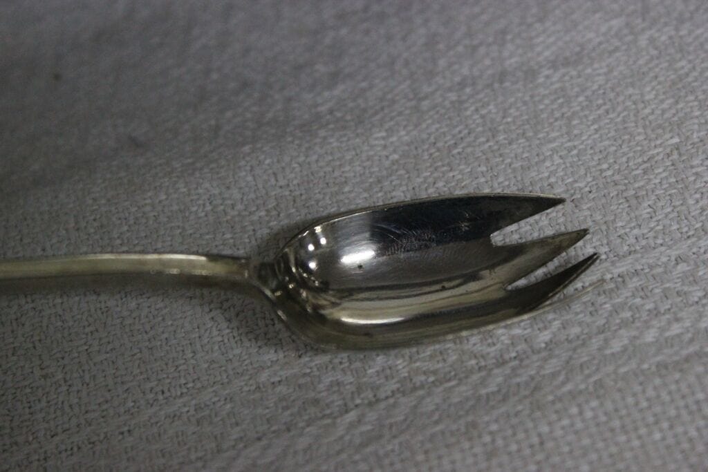 FORCHETTA D'EPOCA IN SILVER PLATE PER SOTTACETI L. 27 cm - CUCCHIAIO VINTAGE Sheffield & Argento
