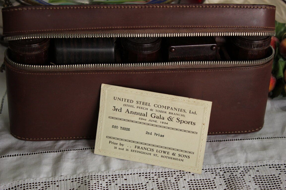 KIT DA VIAGGIO D'EPOCA SET DA TOILETTE ANNI '30 VINTAGE MEN'S TOILETRY SET Vintage