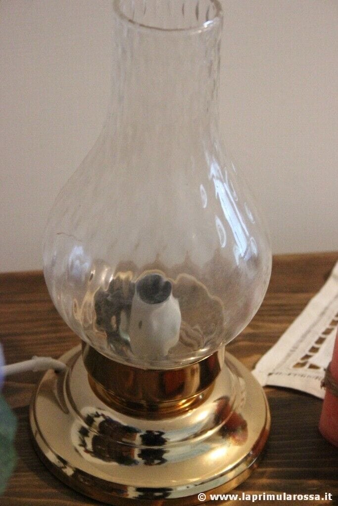 LAMPADA ANNI '80 CON BASE IN METALLO DORATO h cm 26 - LUME - VINTAGE ABAT JOUR Lampade Appliques