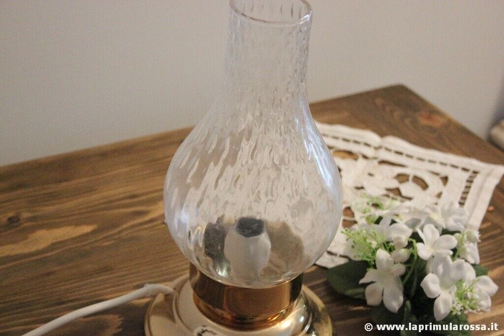 LAMPADA ANNI '80 CON BASE IN METALLO DORATO h cm 26 - LUME - VINTAGE ABAT JOUR Lampade Appliques