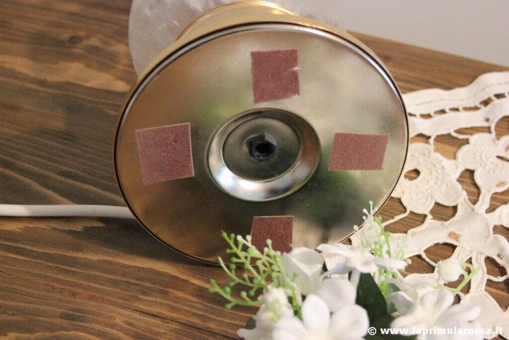 LAMPADA ANNI '80 CON BASE IN METALLO DORATO h cm 26 - LUME - VINTAGE ABAT JOUR Lampade Appliques