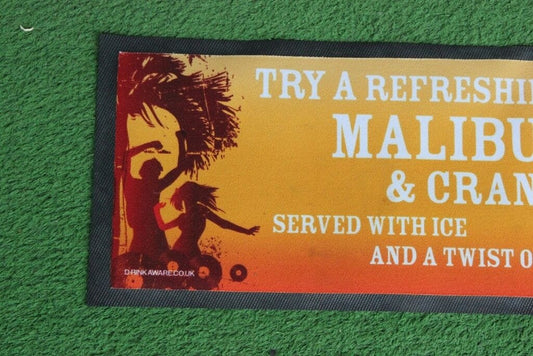 MALIBU & CRANBERRY RUM TOVAGLIETTA VINTAGE DA PUB L. cm 59 / BEER MAT Birra & dintorni