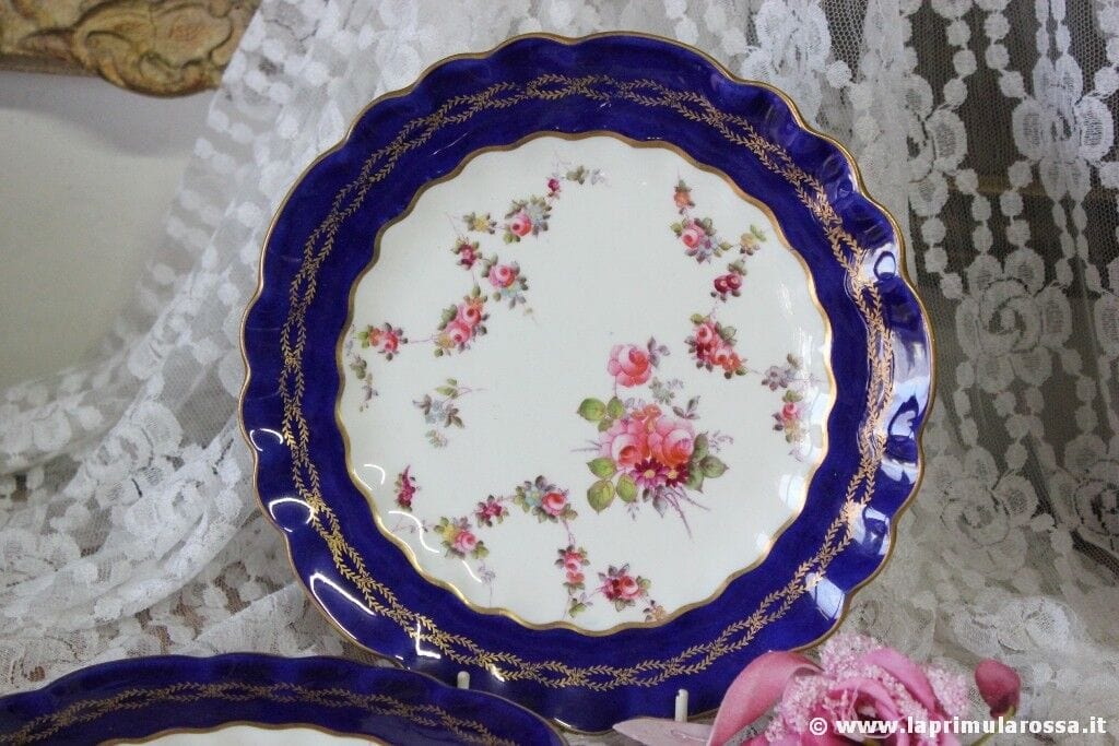 PIATTO ANTICO IN PORCELLANA DIPINTO A MANO BLU COBALTO FIORI VINTAGE BONE CHINA Ceramiche e Porcellane