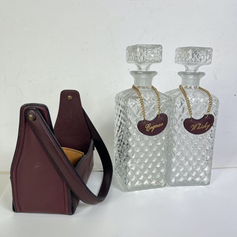 Porta bottiglie Liquore Vintage Whisky e Cognac Decanter Tantalus in Pelle Vetro Sheffield & Argento