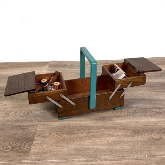 Porta lavoro vintage in legno cassetta scatola bauletto da per cucito anni 50 60 Attrezzi e Strumenti