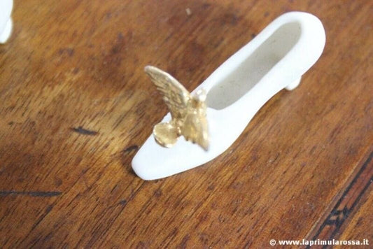 QUATTRO SCARPINE VINTAGE IN PORCELLANA DA COLLEZIONE- 4 VINTAGE MINIATURE SHOES Ceramiche e Porcellane