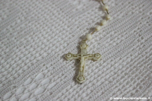ROSARIO ANNI '60 PRIMA COMUNIONE VINTAGE ITALY ROSARY WHITE BEADS CRUCIFIX Oggetti sacri - rosari