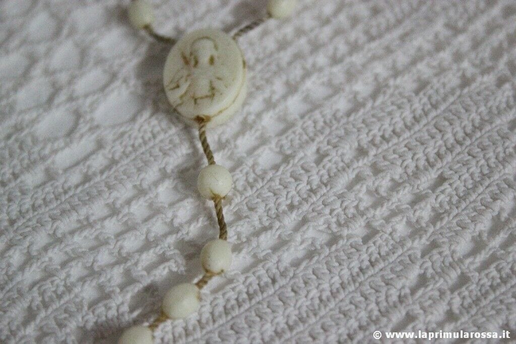 ROSARIO ANNI '60 PRIMA COMUNIONE VINTAGE ITALY ROSARY WHITE BEADS CRUCIFIX Oggetti sacri - rosari