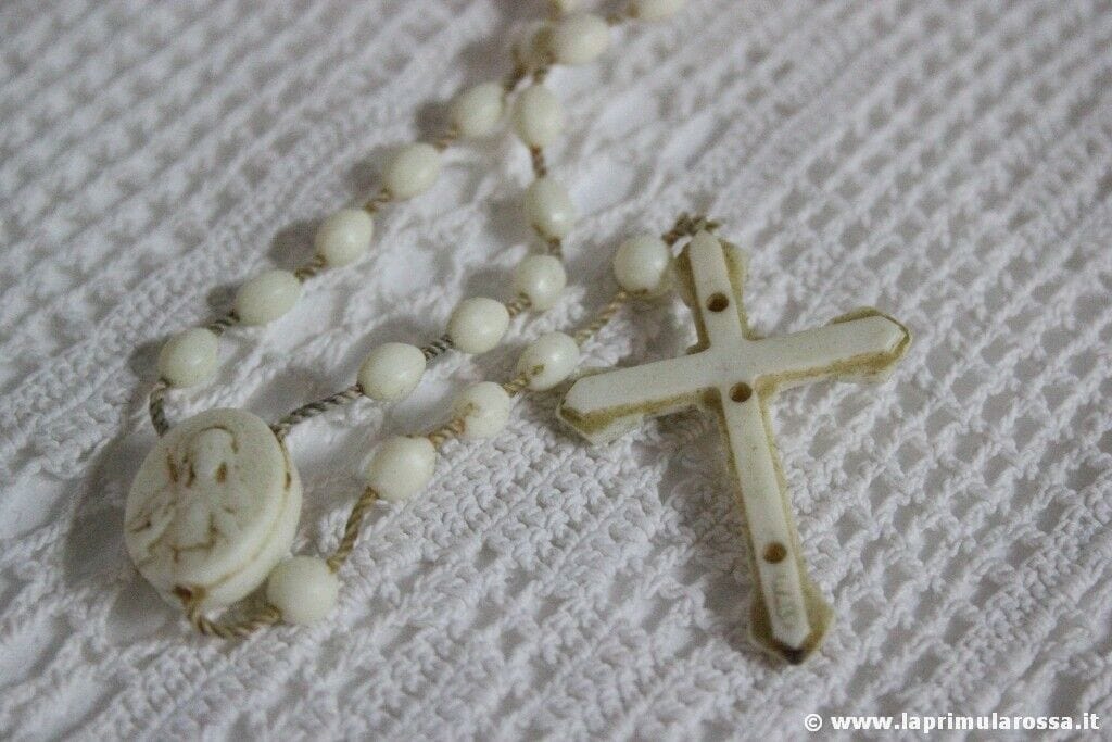 ROSARIO ANNI '60 PRIMA COMUNIONE VINTAGE ITALY ROSARY WHITE BEADS CRUCIFIX Oggetti sacri - rosari